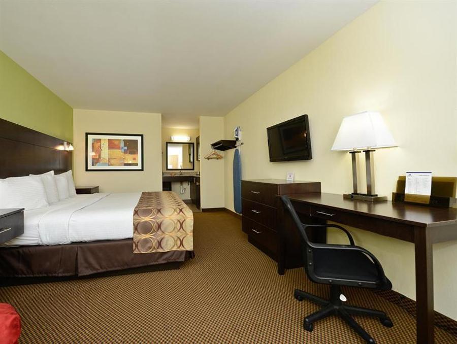 Americas Best Value Inn Lake Charles Interstate 210 Экстерьер фото