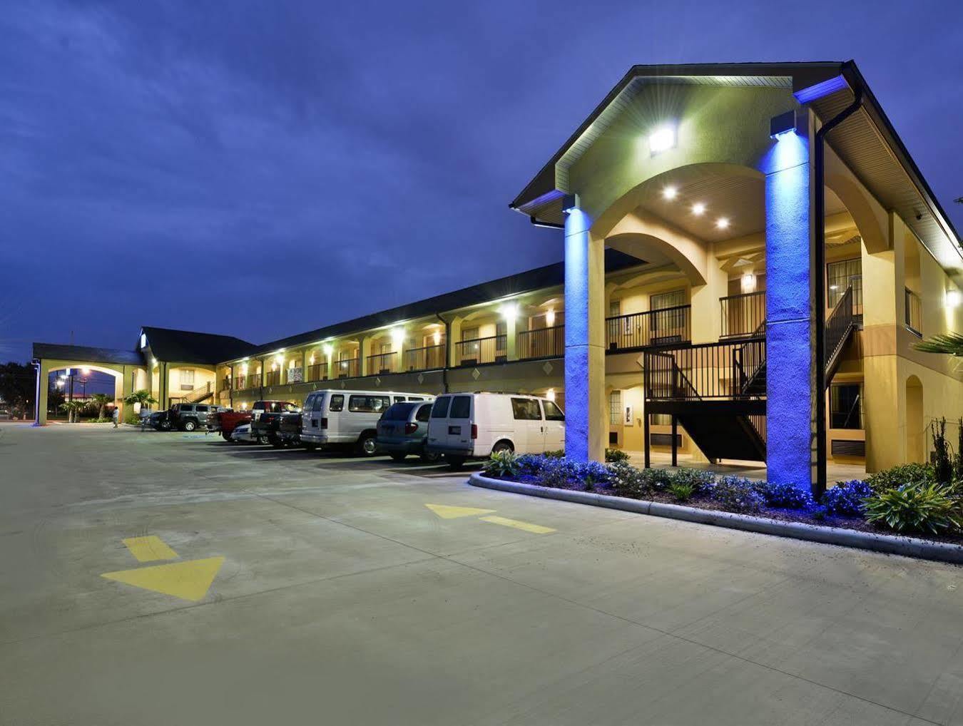 Americas Best Value Inn Lake Charles Interstate 210 Экстерьер фото