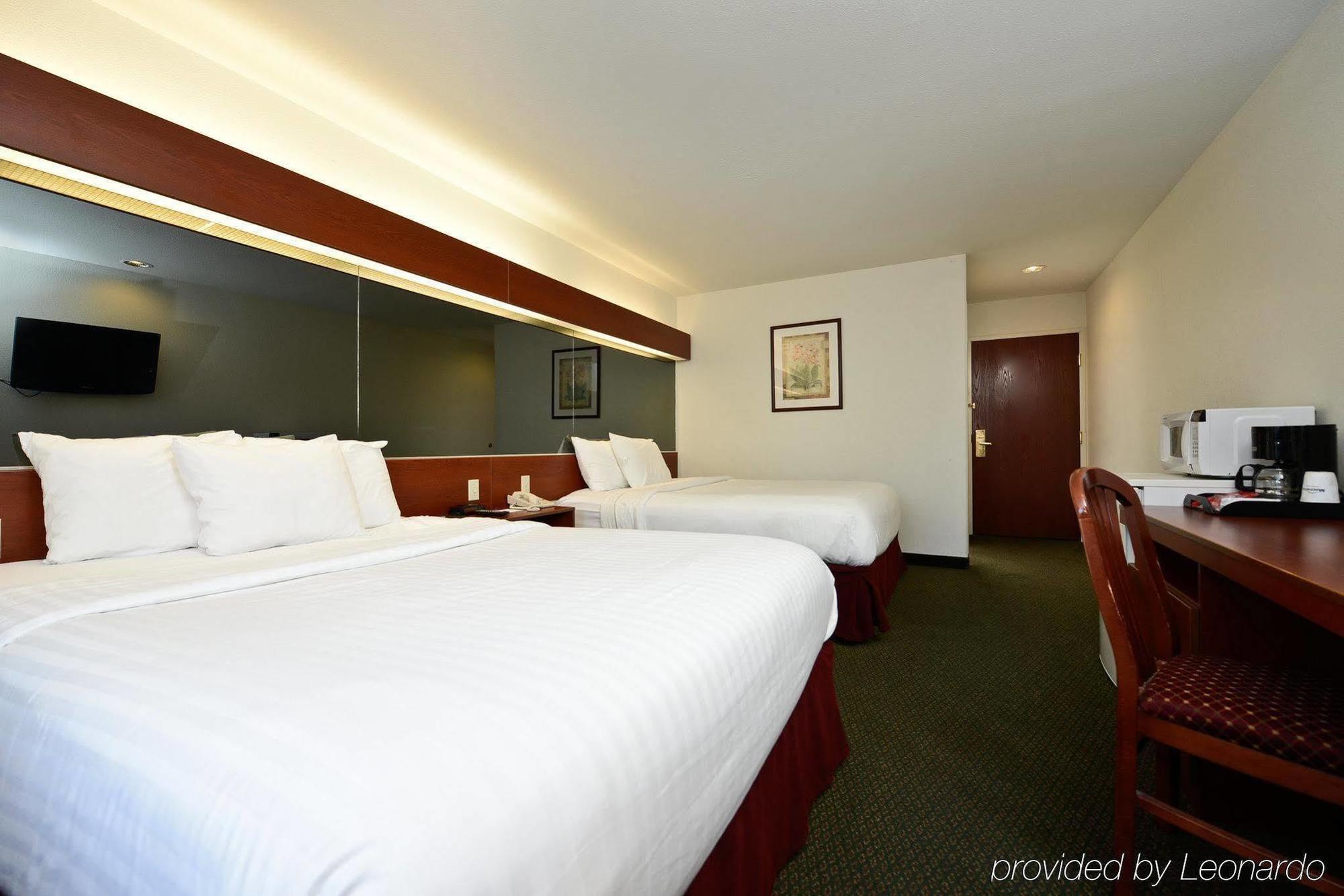 Americas Best Value Inn Lake Charles Interstate 210 Экстерьер фото
