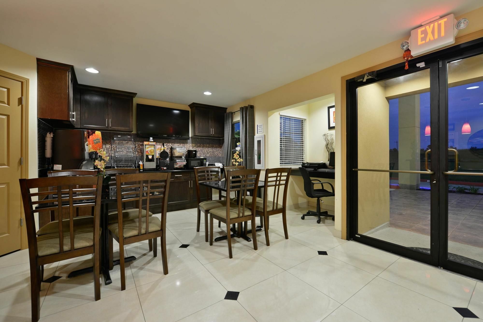 Americas Best Value Inn Lake Charles Interstate 210 Ресторан фото